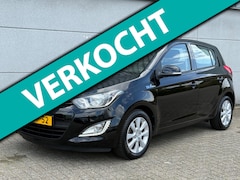 Hyundai i20 - 1.2i i-86PK Airco|Navigatie|Led