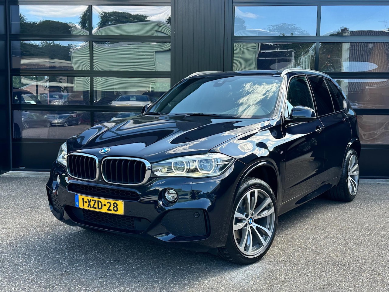 BMW X5 - XDrive30d M-Sport High Executive Led Camera HUD Trekhaak - AutoWereld.nl