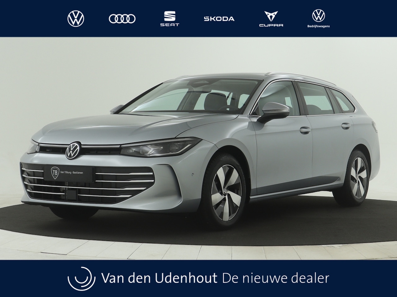Volkswagen Passat Variant - 1.5 eTSI DSG Business Trekhaak Navigatie Camera Side Assist Lang rijdend - AutoWereld.nl