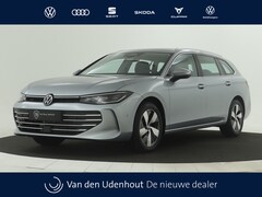 Volkswagen Passat Variant - 1.5 eTSI DSG Business Trekhaak Navigatie Camera Side Assist Lang rijdend