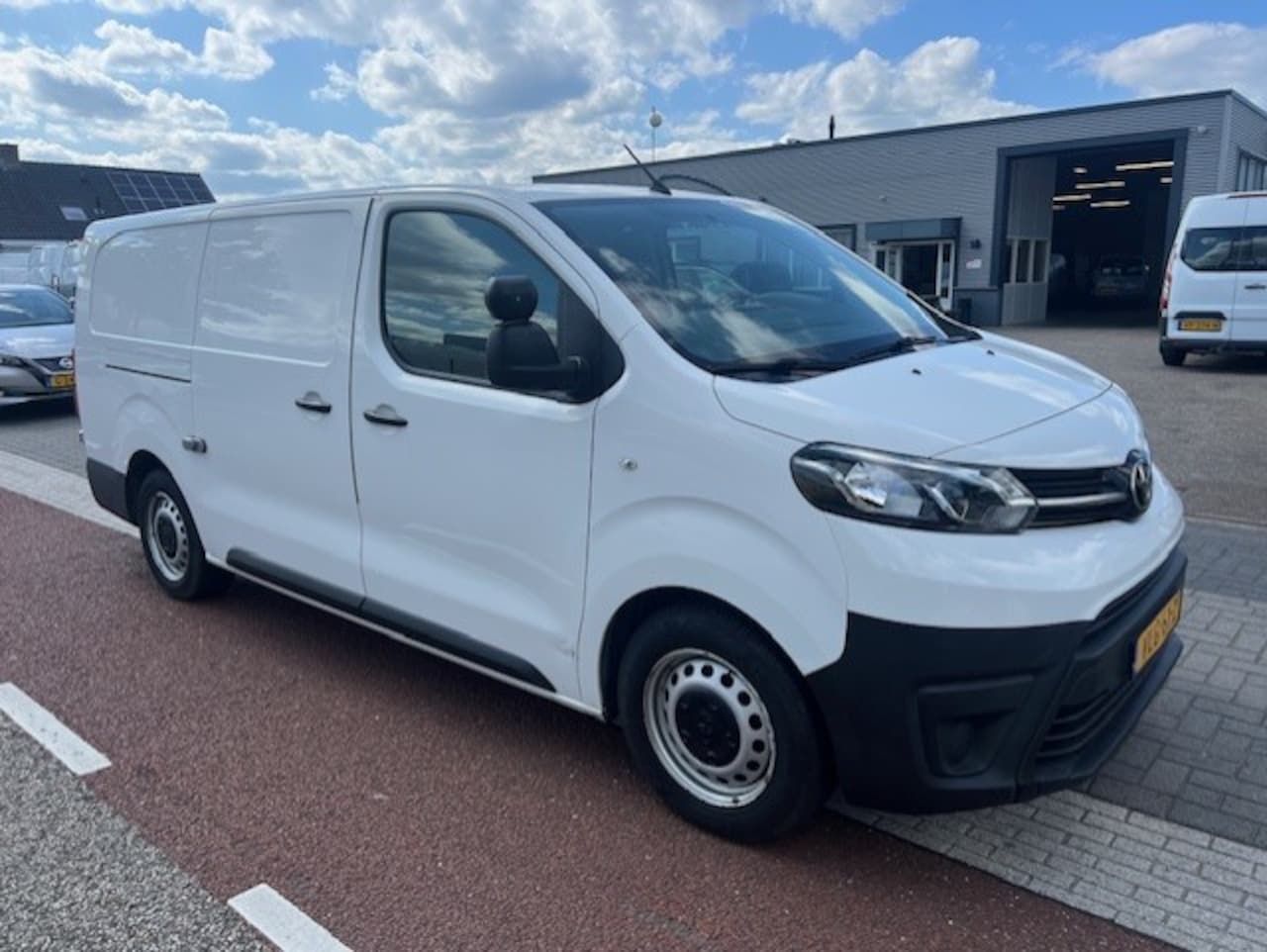Toyota PROACE Long Worker - 2.0 D-4D Cool Comfort AIRCO KLIMA EURO6 71.000KM - AutoWereld.nl