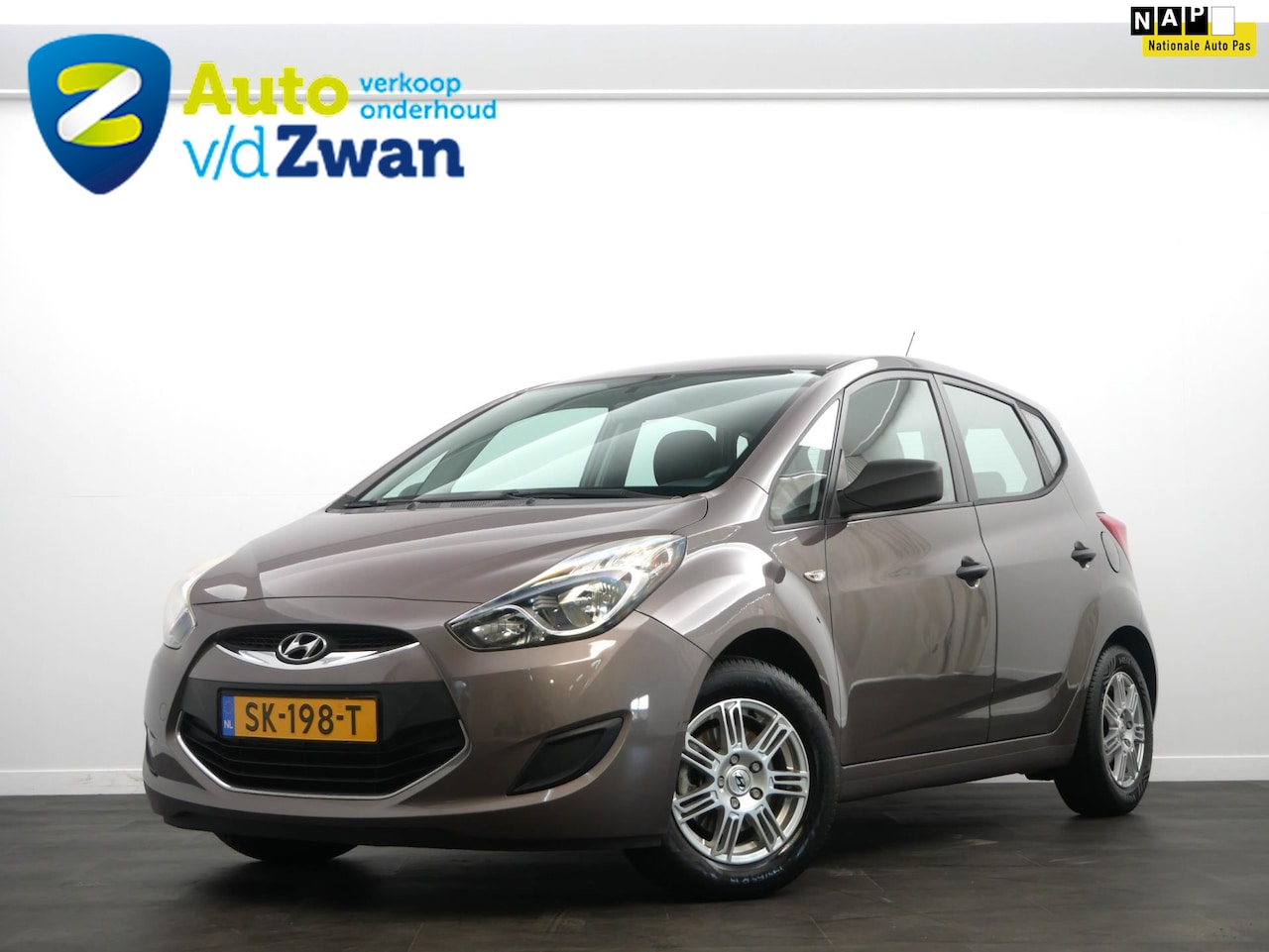 Hyundai ix20 - 1.4i i-Drive Airco/P-sensoren/Isofix - AutoWereld.nl