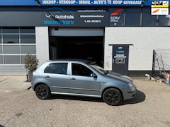 Skoda Fabia - 1.4-16V Comfort-Automaat- met Cruise Control, NAP en een ruime APK