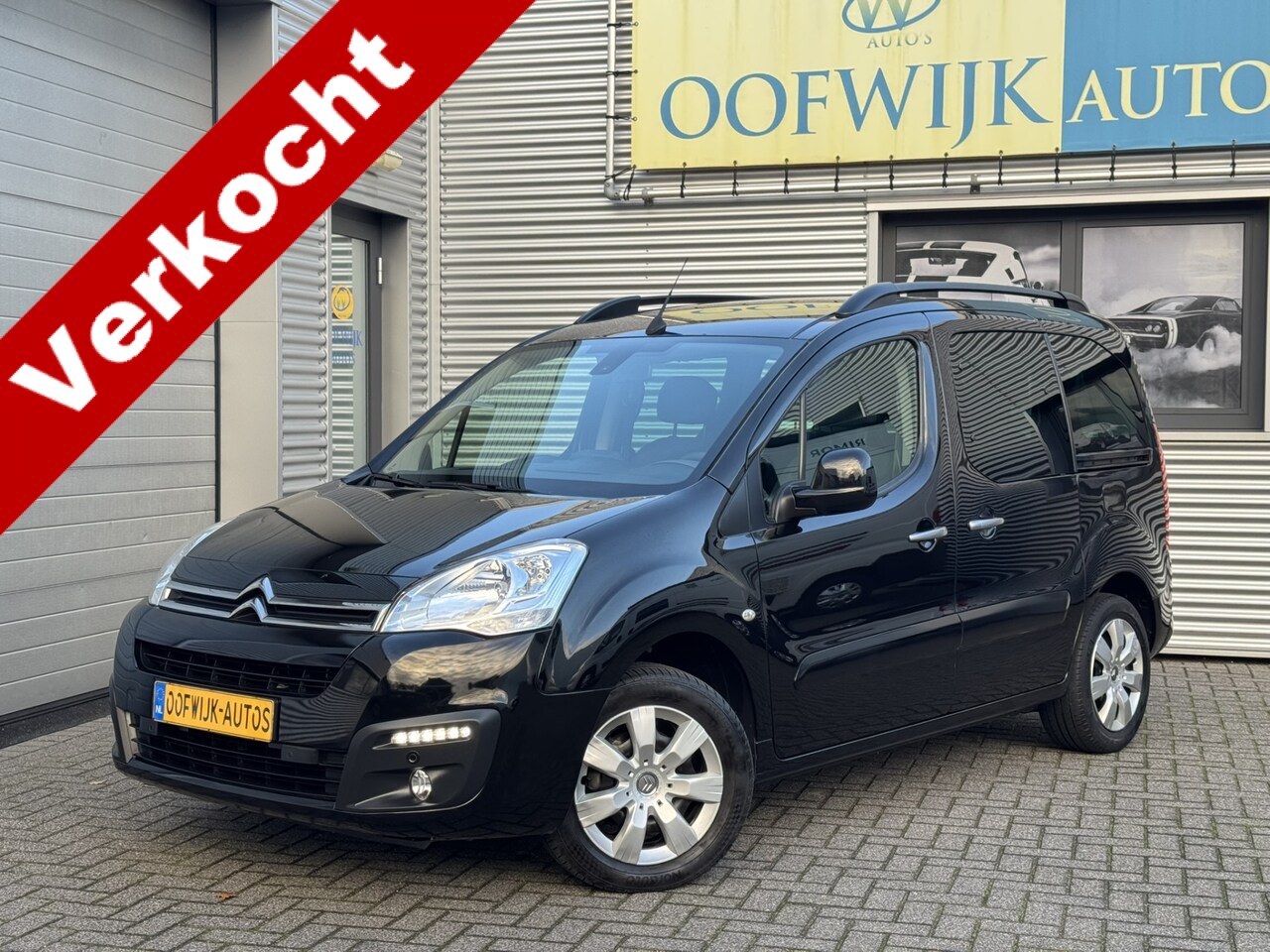 Citroën Berlingo - 1.2 PureTech XTR Airco Navi+Camera Cruise-Control CarPlay - AutoWereld.nl