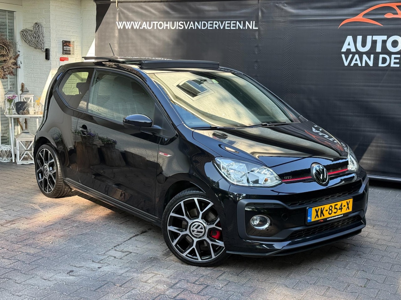 Volkswagen Up! - 1.0 TSI GTI 1.0 TSI GTI, 56.035 KM! Panoramadak/Beats/Airco/DAB/ - AutoWereld.nl