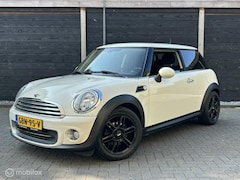 MINI One - 1.6 Clima / Striping / half leder / 105.838 KM