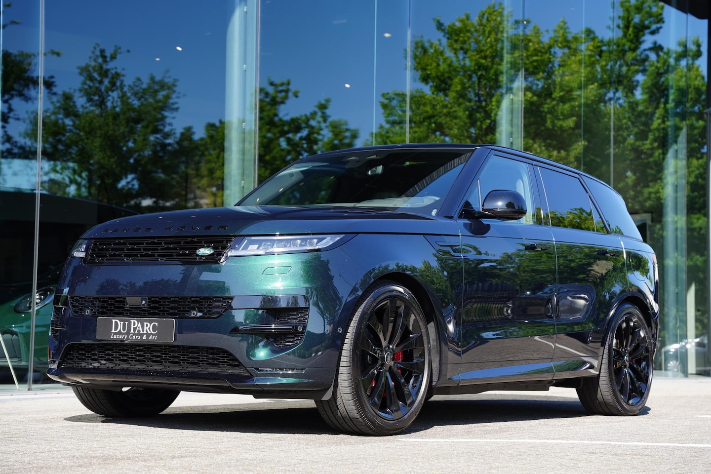 Land Rover Range Rover Sport - P 460 E Dynamic HSE SVO BRITISH RACING GREEN - AutoWereld.nl