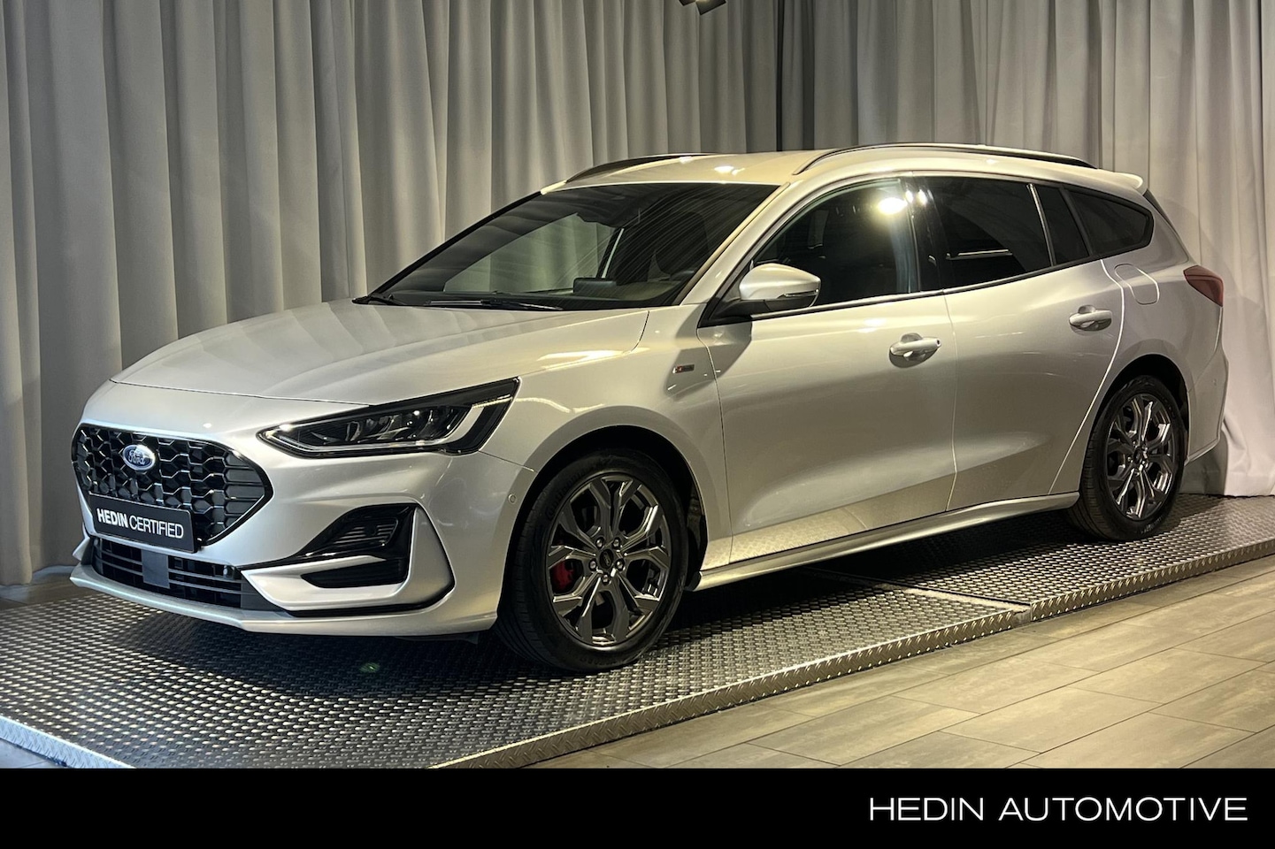 Ford Focus Wagon - 1.0 EcoBoost Hybrid ST Line Style 1.0 EcoBoost Hybrid ST Line Style - AutoWereld.nl