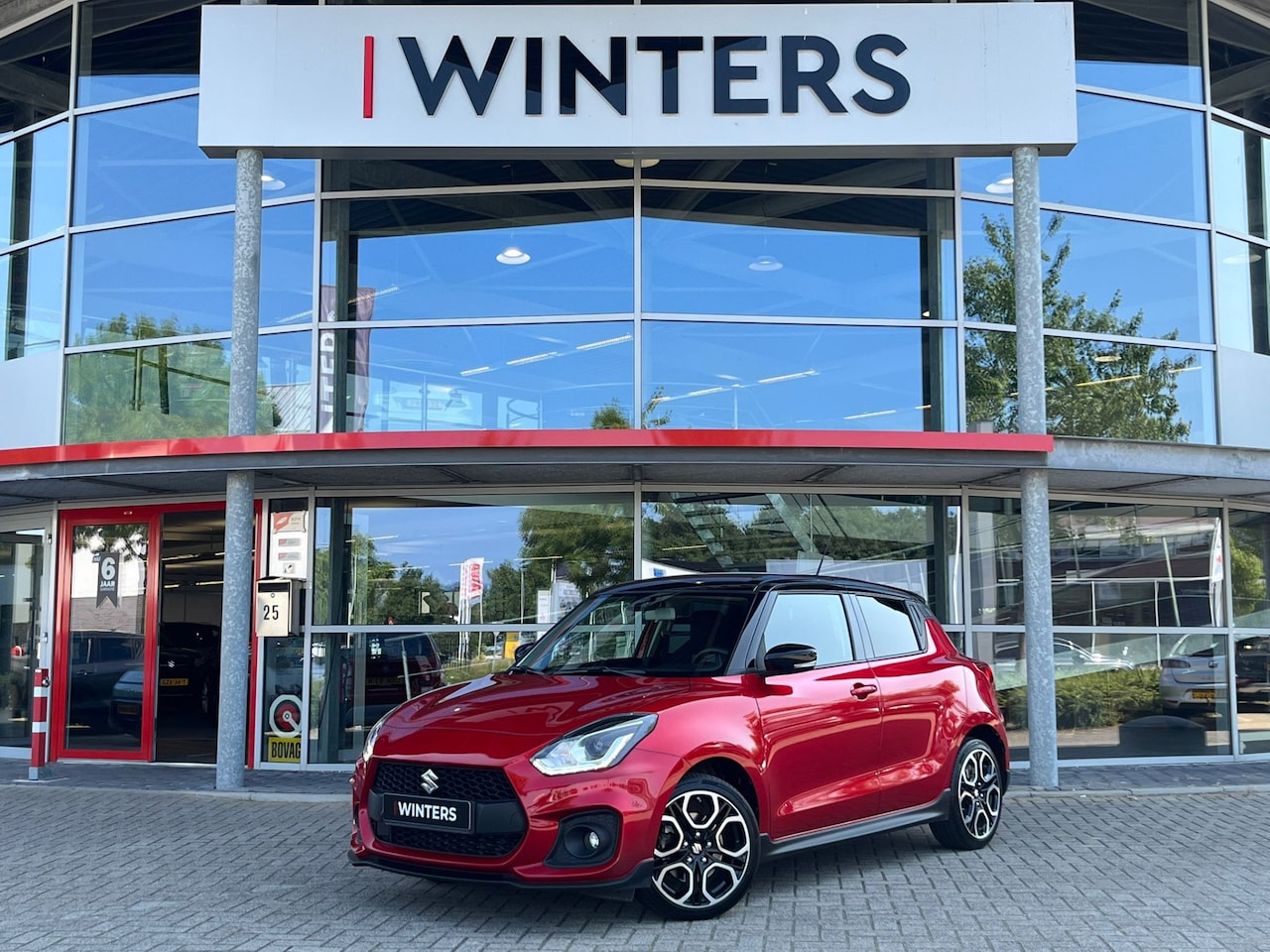 Suzuki Swift - 1.4 Sport Smart Hybrid | Navigatie | Camera | Stoelverwarming | Adaptive Cruise Control | - AutoWereld.nl