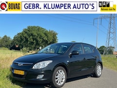 Hyundai i30 - 1.6i Style Airco/ECC, Isofix, Trekhaak, 2e Eig., Leer/Stof