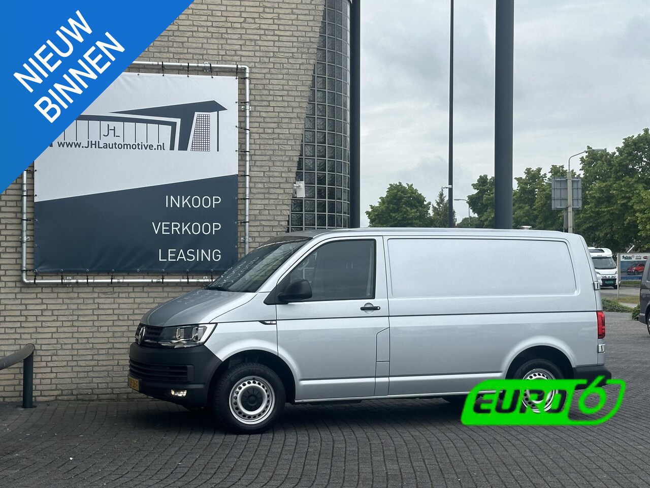 Volkswagen Transporter - 2.0 TDI L1H1 Comfortline*DSG*A/C*NAVI*CRUISE* - AutoWereld.nl