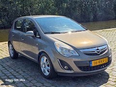 Opel Corsa - 1.4-16V Edition Dealer onderhouden airco cruis control cv op afs trekhaak