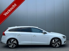 Volvo V60 - 2.0 T4 Business Sport Keyless|Schuif/kantel|Nav|Xenon