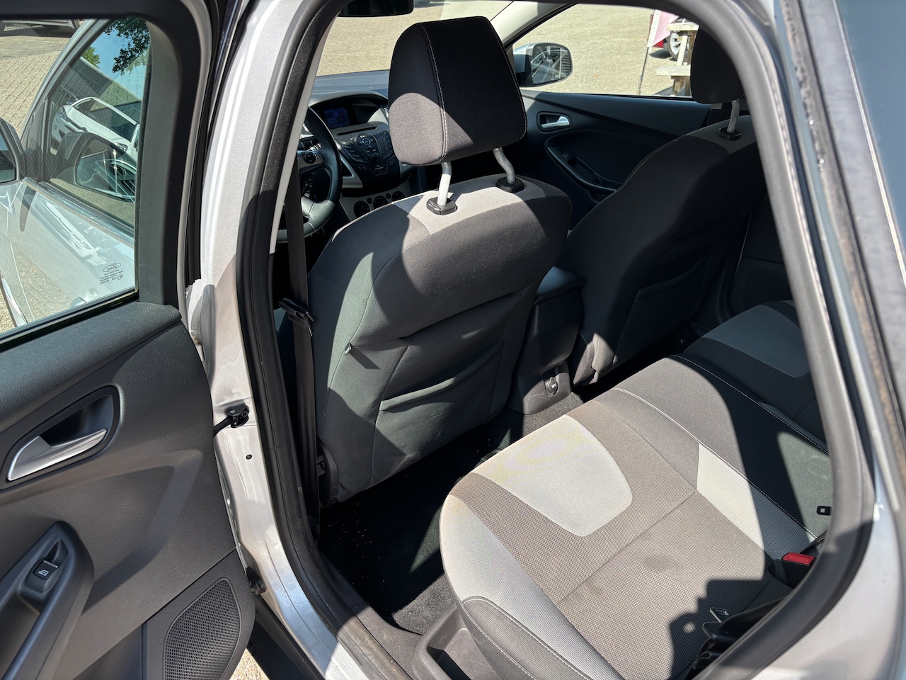 Ford Focus Wagon - 1.6 EcoBoost Trend Sport | Org-NL auto. D-riem verv. 1500kg trekgewicht.