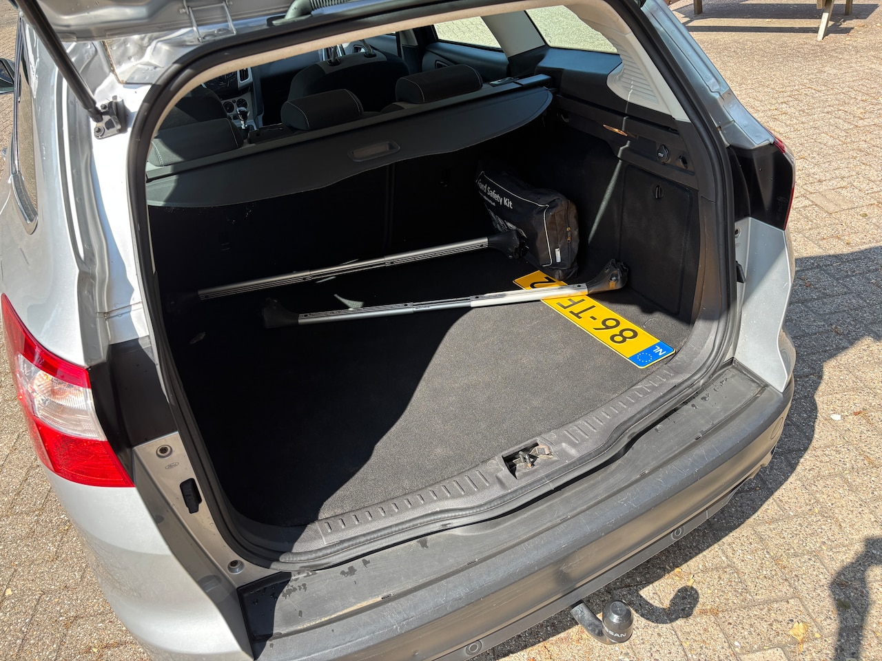 Ford Focus Wagon - 1.6 EcoBoost Trend Sport | Org-NL auto. D-riem verv. 1500kg trekgewicht.