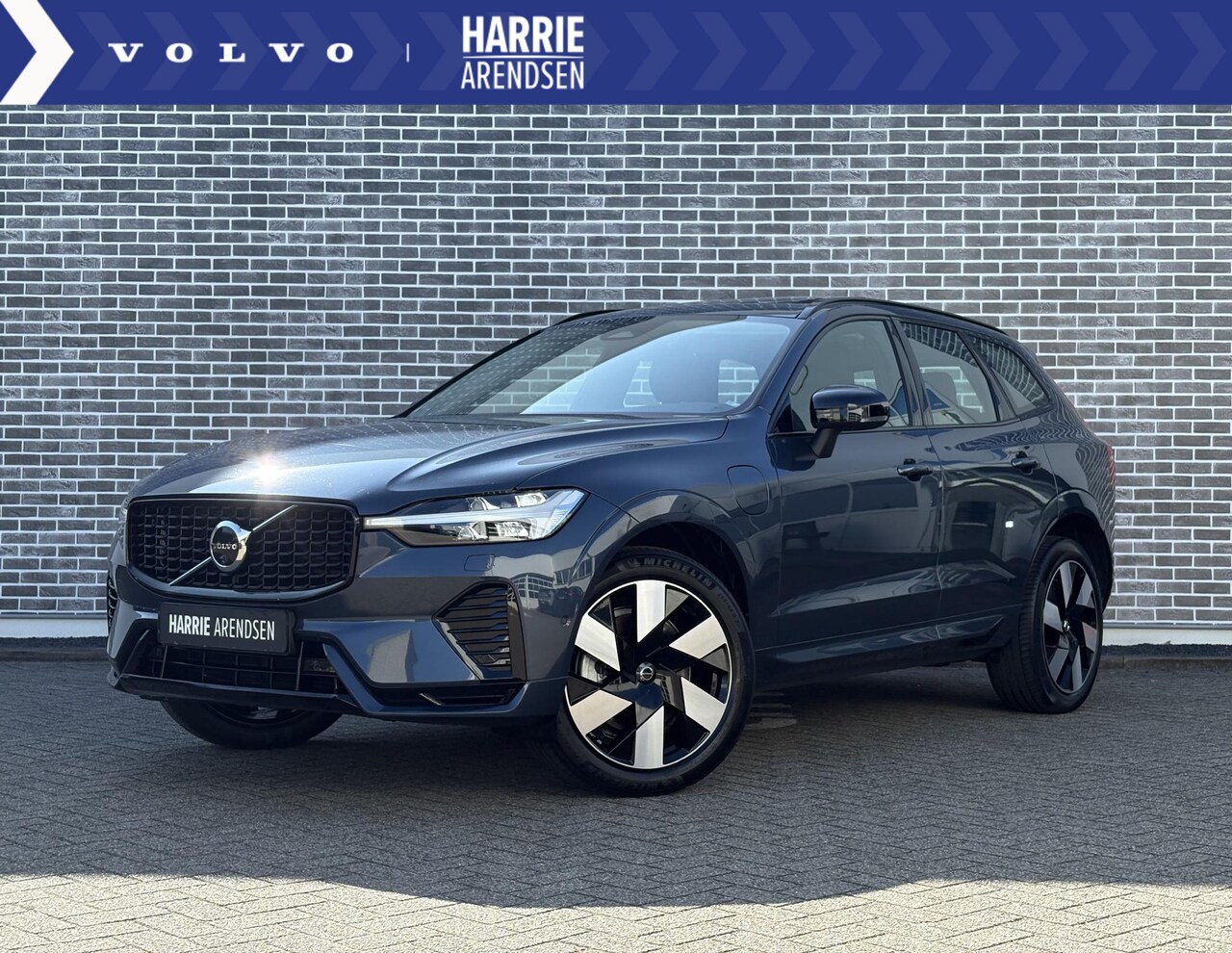 Volvo XC60 - 2.0 T6 Plug-in hybrid AWD Ultimate Dark | 360 Camera | Verw. voorstoelen, achterbank en st - AutoWereld.nl