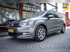 Volkswagen Touran - 1.2 TSI Sound|7 persoons | Navigatie | Parkeer Camera | Cruise control | Car-Play |