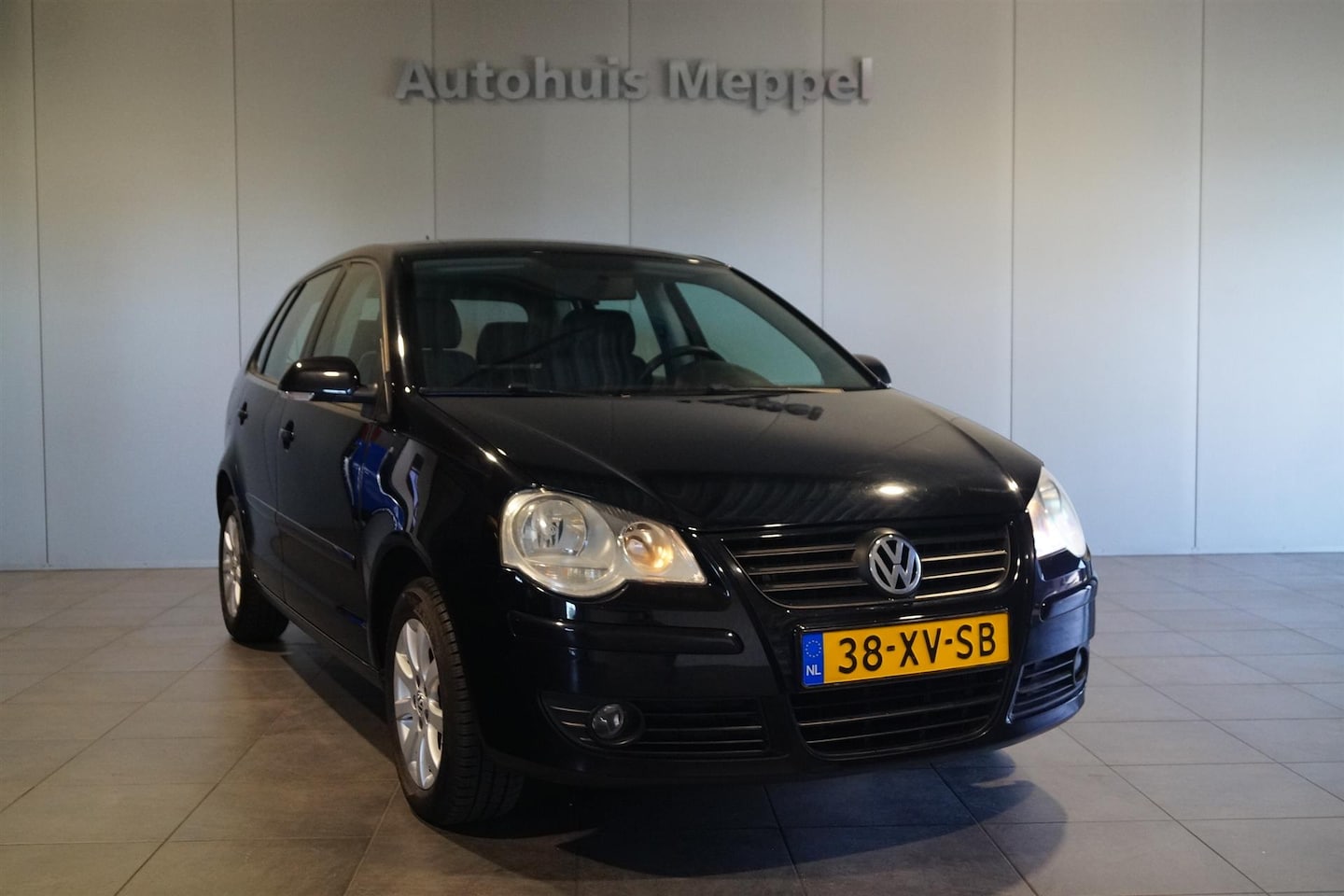 Volkswagen Polo - 1.4 | Trekhaak | Automaat | Airco | Radio | Lichtmetalen Velgen | - AutoWereld.nl