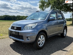 Daihatsu Terios - 1.5 4WD TREKHAAK / AIRCO / NIEUWE APK