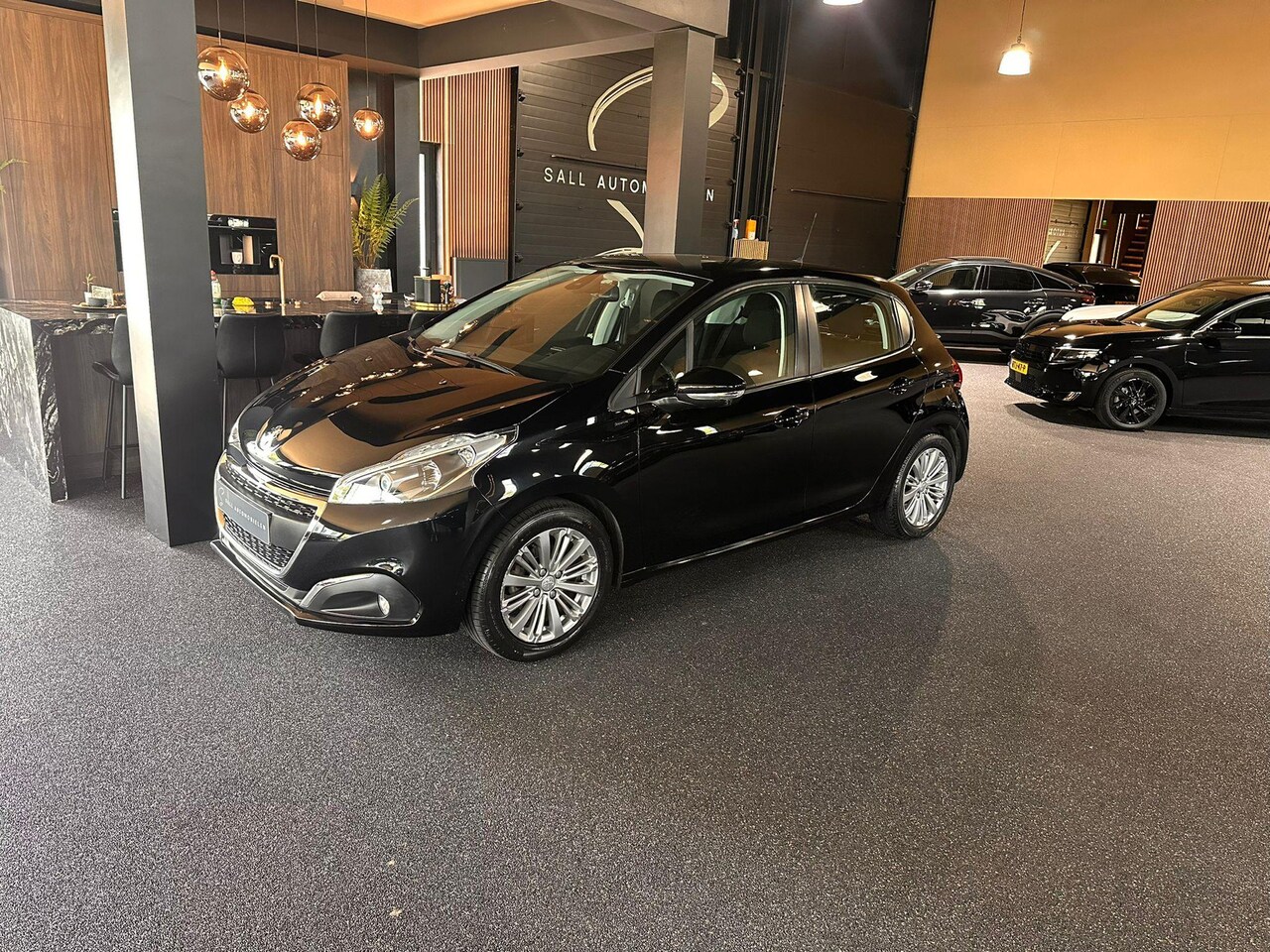 Peugeot 208 - 1.2 PureTech Signature Camera/Navi - AutoWereld.nl