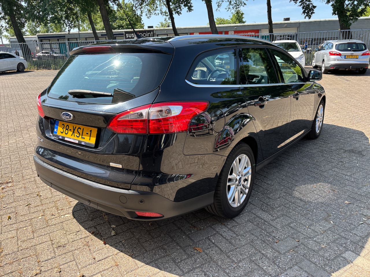 Ford Focus Wagon - 1.0 EcoBoost Titanium | Org-NL auto. D-riem verv. Dealer ondh. Navi.