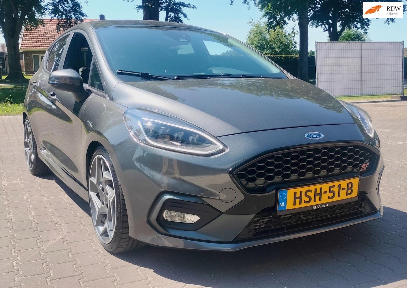 Ford Fiesta - 1.5 EcoBoost ST-3 Panorama Navigatie B&O 18" - AutoWereld.nl
