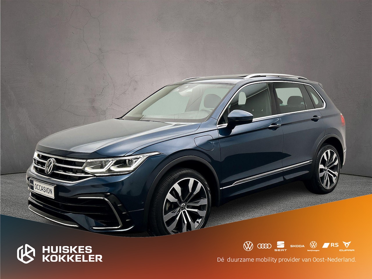 Volkswagen Tiguan - R-Line Business+ 1.4 TSI eHybrid 245pk DSG Automaat Trekhaak, Panoramadak, Elektrische ach - AutoWereld.nl