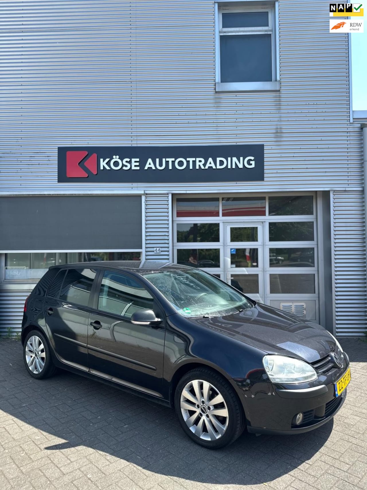 Volkswagen Golf - 1.6 FSI Trendline Business AIRCO - AutoWereld.nl
