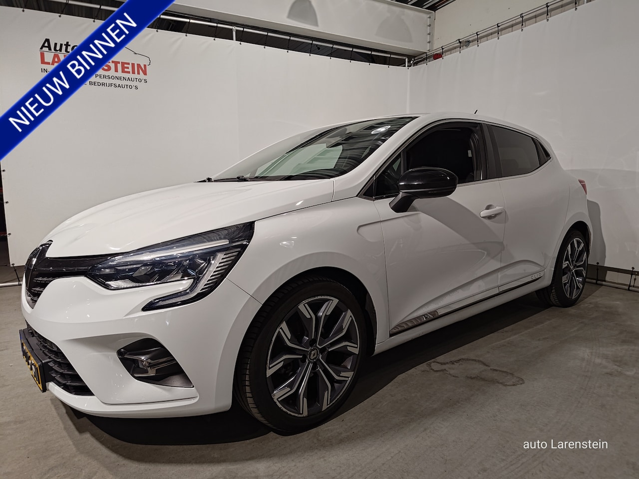 Renault Clio - TCe Intens 101pk 5 Drs LED / Navi / A.Cam./ RS velgen / Climate C. - AutoWereld.nl