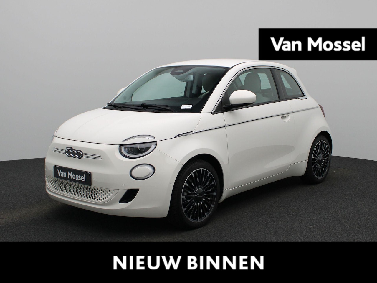 Fiat 500e - 3+1 La Prima 42 kWh 9000km ! / Zeer compleet uitgevoerde Fiat 500 - AutoWereld.nl