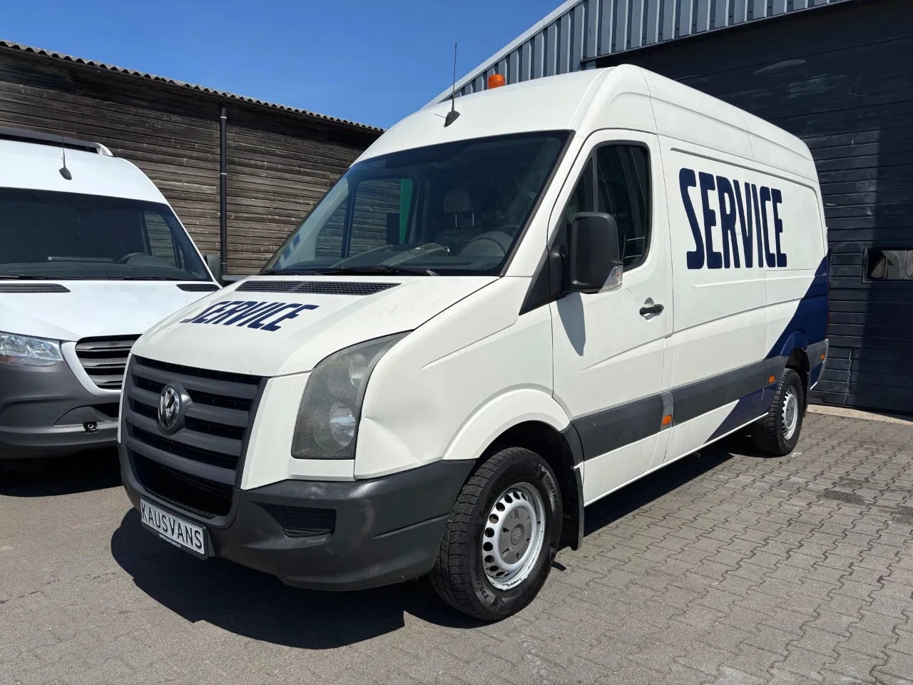 Volkswagen Crafter - 2.5 TDI. L2 H2 AHK Airco - AutoWereld.nl