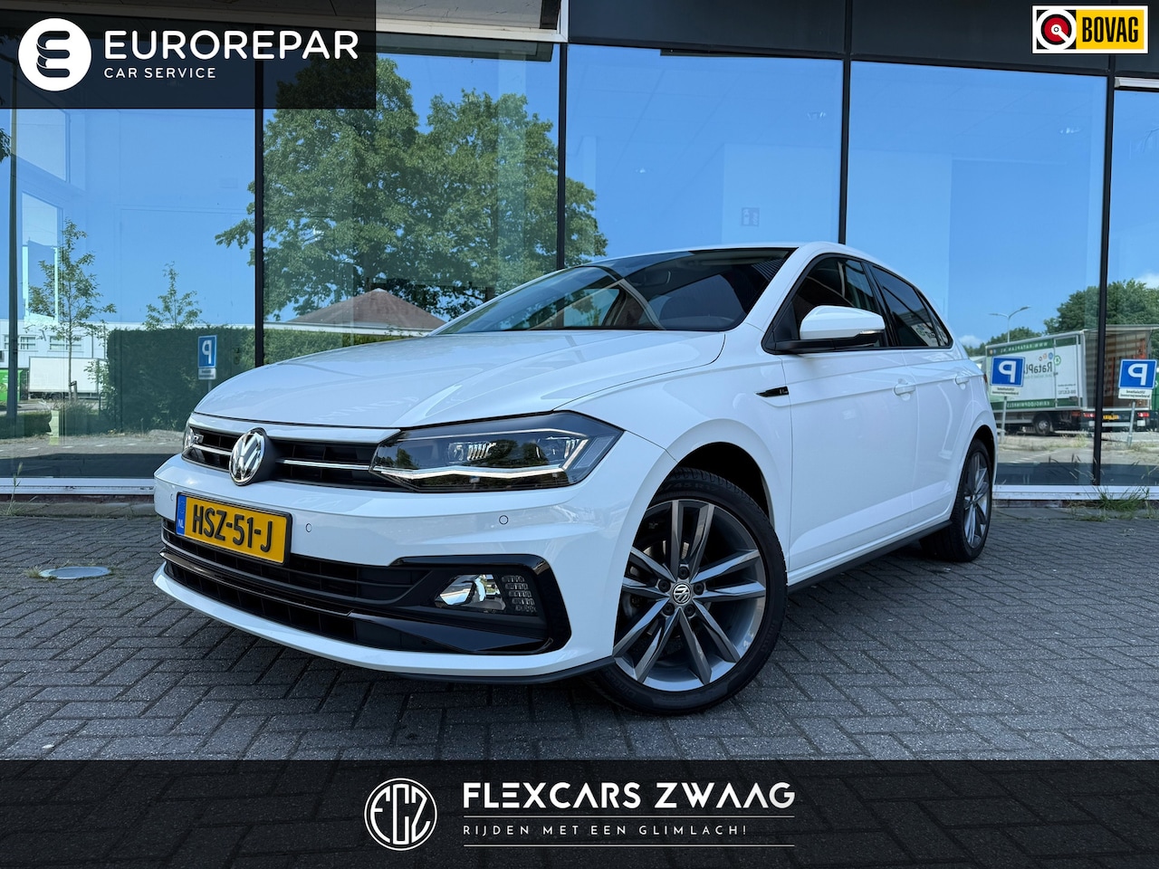 Volkswagen Polo - 1.0 TSI Highline - RLine - Automaat - LED - Parkeerhulp - Winterpakket - AutoWereld.nl
