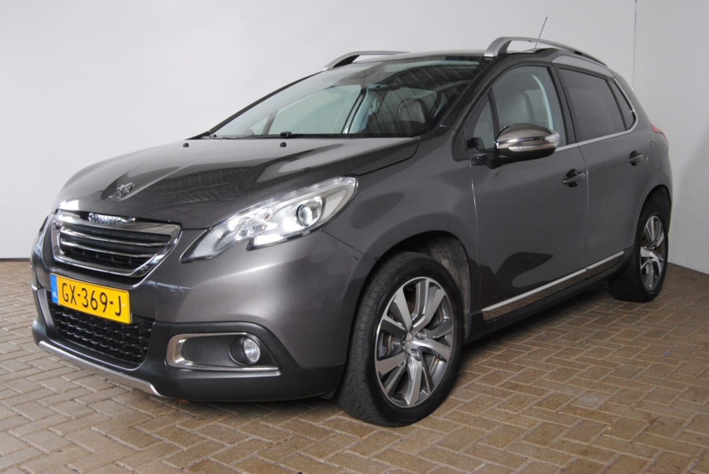 Peugeot 2008 - | 130 PK 1.2 PureTech Féline | 130PK | 6 mnd garantie - AutoWereld.nl