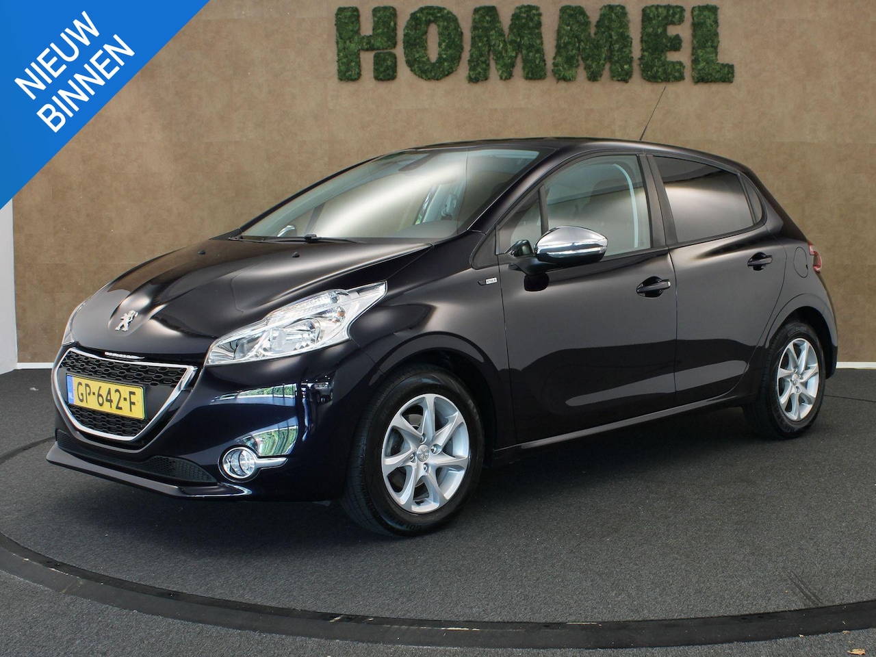 Peugeot 208 - 1.2 PureTech Style Pack - ORIGINEEL NEDERLANDSE AUTO - NAVIGATIE - PARKEERSENSOREN ACHTER - AutoWereld.nl