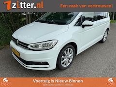 Volkswagen Touran - 1.5 TSI Highline 7-Persoons, Panoramadak, Grote navigatie