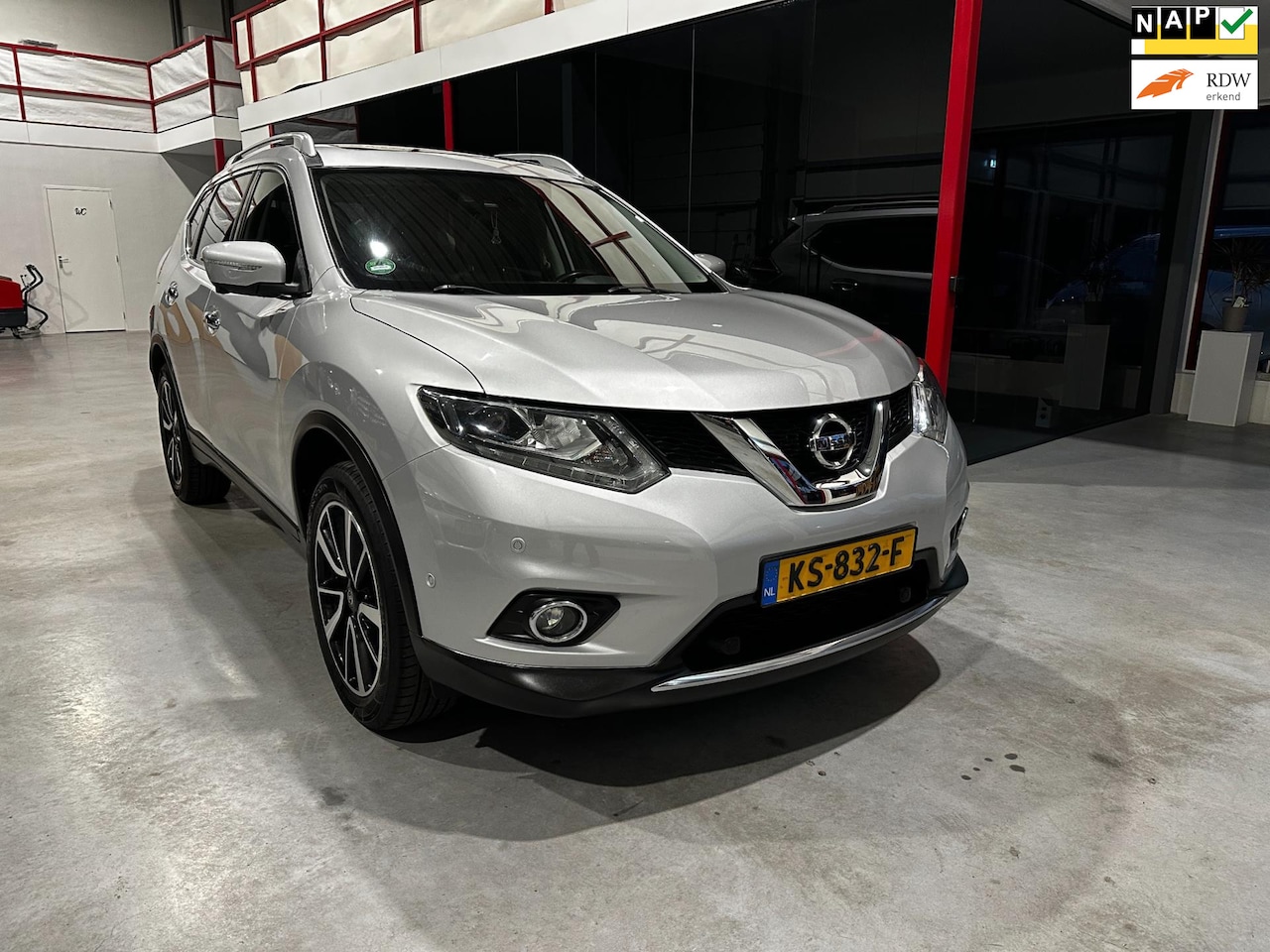 Nissan X-Trail - 1.6 DIG-T Tekna 7p. / Leder / Navi / Trekhaak Camera /Pano / Luxe Uitvoering / - AutoWereld.nl