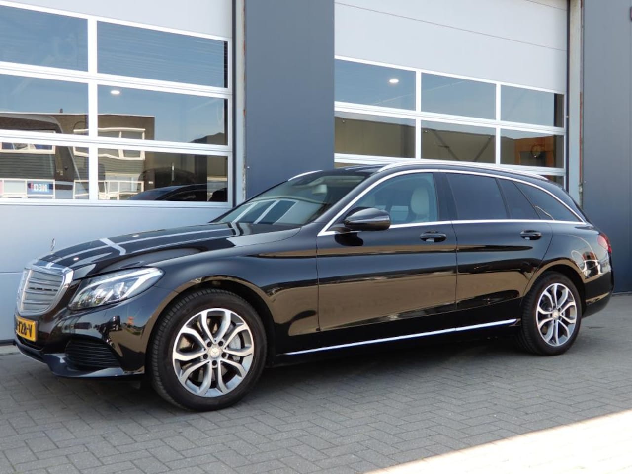 Mercedes-Benz C-klasse Estate - 350 e Lease Edition LEER/BURMESTER/LED/NAVI - AutoWereld.nl