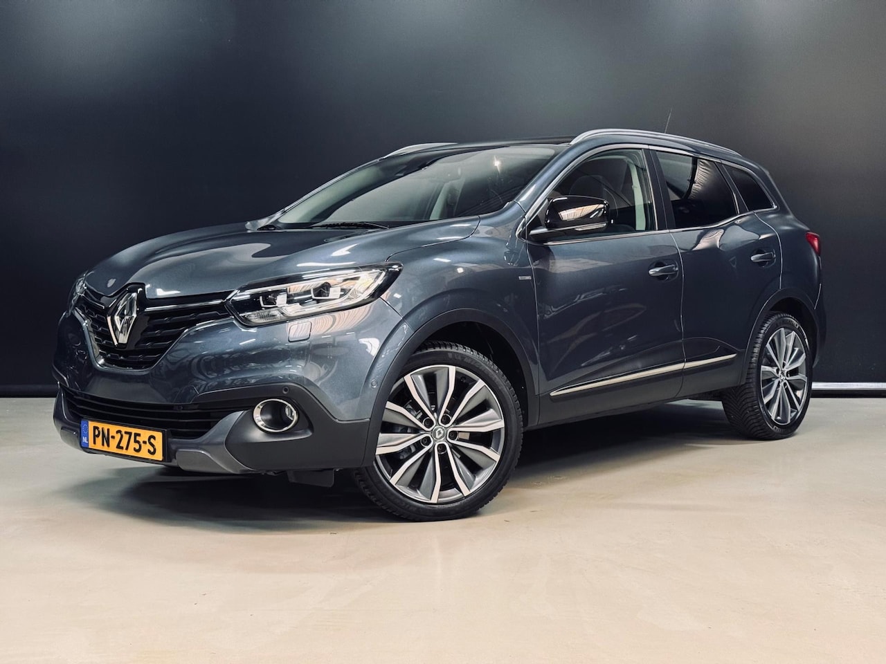 Renault Kadjar - 1.2 TCe Bose 1.2 TCe 131PK Bose, Pano, Camera, Navi, 19"Velg, Cruise, PDC, Private Glas, Volledig Onder - AutoWereld.nl