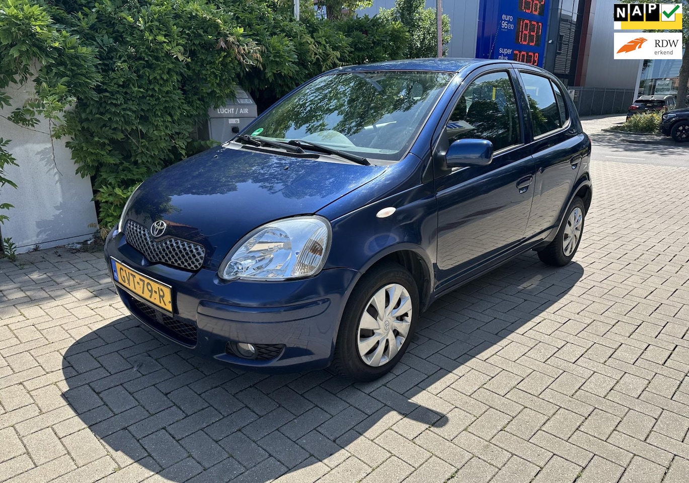 Toyota Yaris - 1.3 VVT-i Blue 5drs met 136000 dkm en jaar apk - AutoWereld.nl