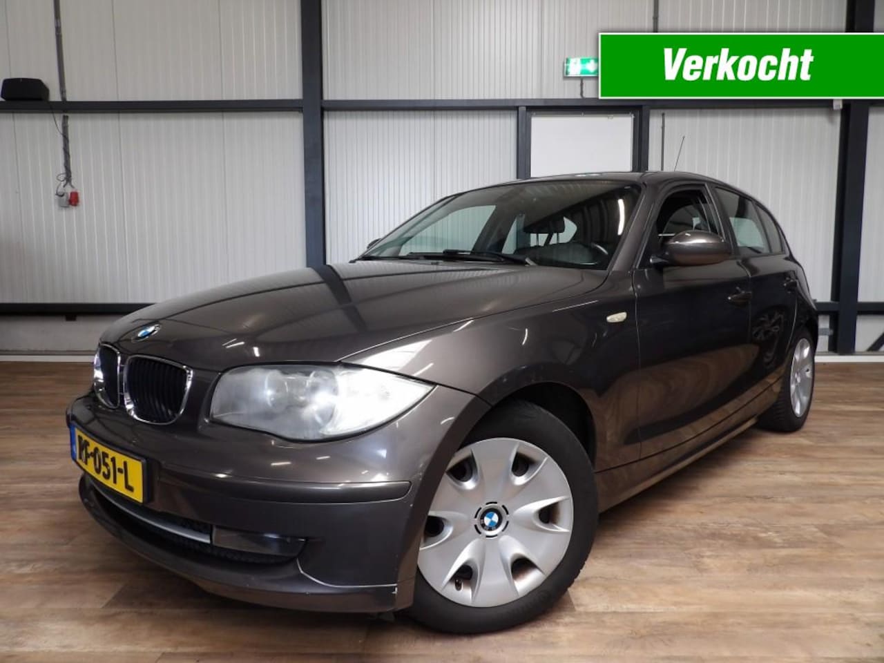 BMW 1-serie - 116 I 5 drs - airco - open dak - AutoWereld.nl