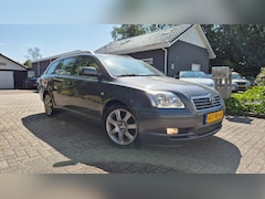 Toyota Avensis Wagon - 2.4 VVTi Linea Luna automaat