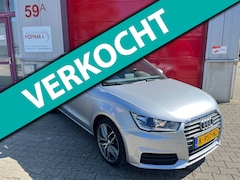 Audi A1 Sportback - 1.4 TDI 90pk Sport Pro Line Navigatie / 16 " LM velgen / Parkeersensoren achter / Zuinige