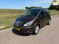 Lancia Musa - 1.4i 16V Gold S&S Airco Trekhaak 2 sleutels City Steering NAP 1e eigenaar zeer nette auto