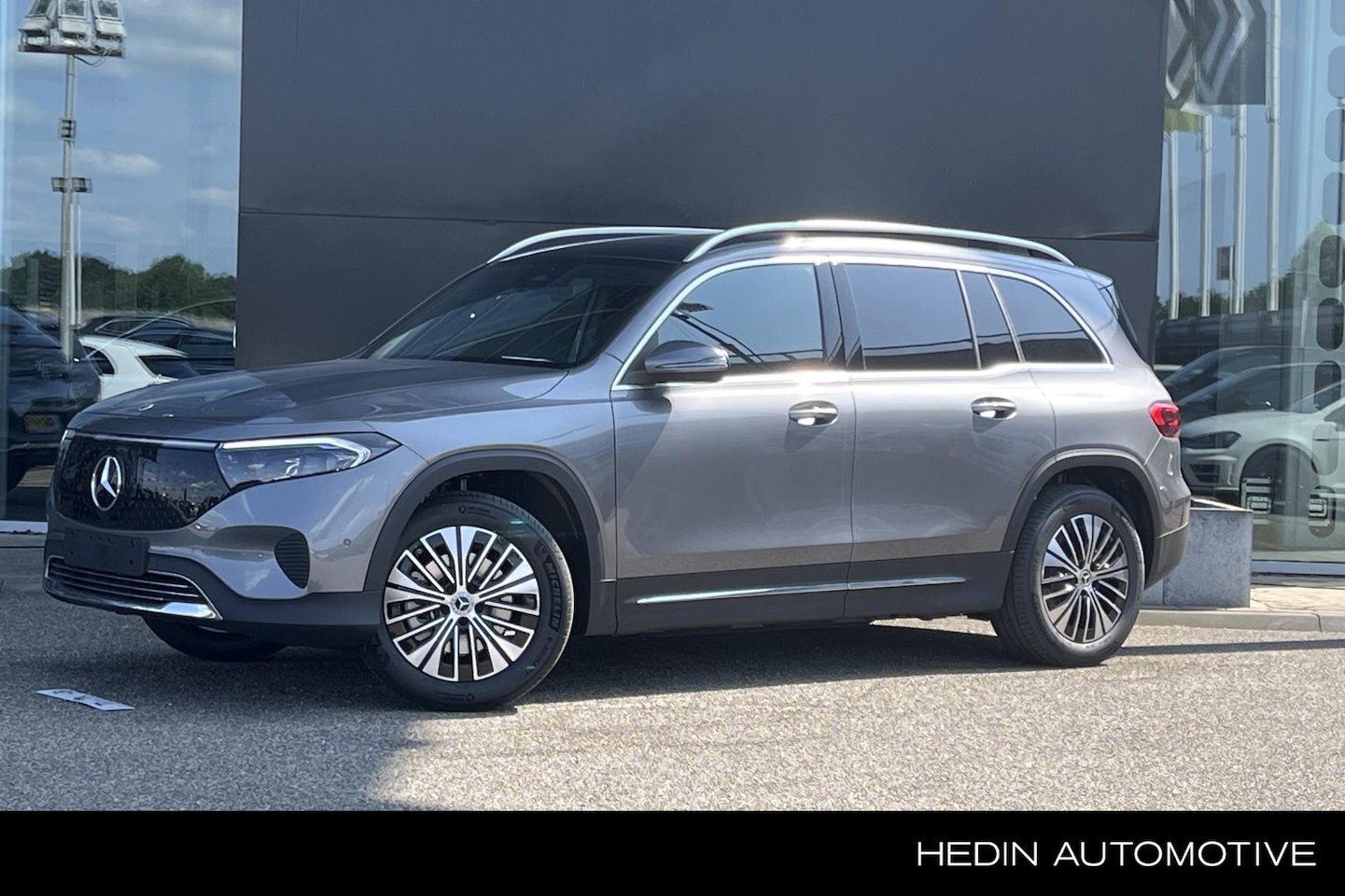 Mercedes-Benz EQB - EQB 250+ Business Solution Luxury | Driving Assistance Package | Winter Pakket | Trekhaak - AutoWereld.nl
