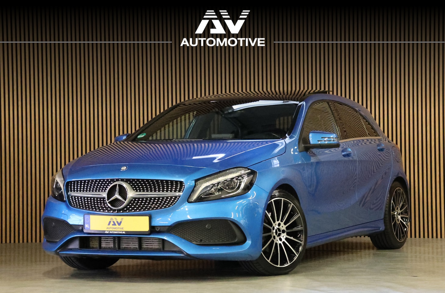 Mercedes-Benz A-klasse - 180 AMG | Panoramadak | CarPlay | Camera | Dodehoekdetectie | Stoelverwarming | PDC V+A | - AutoWereld.nl