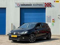 Volkswagen Golf - 1.4 TSI Highline R Line