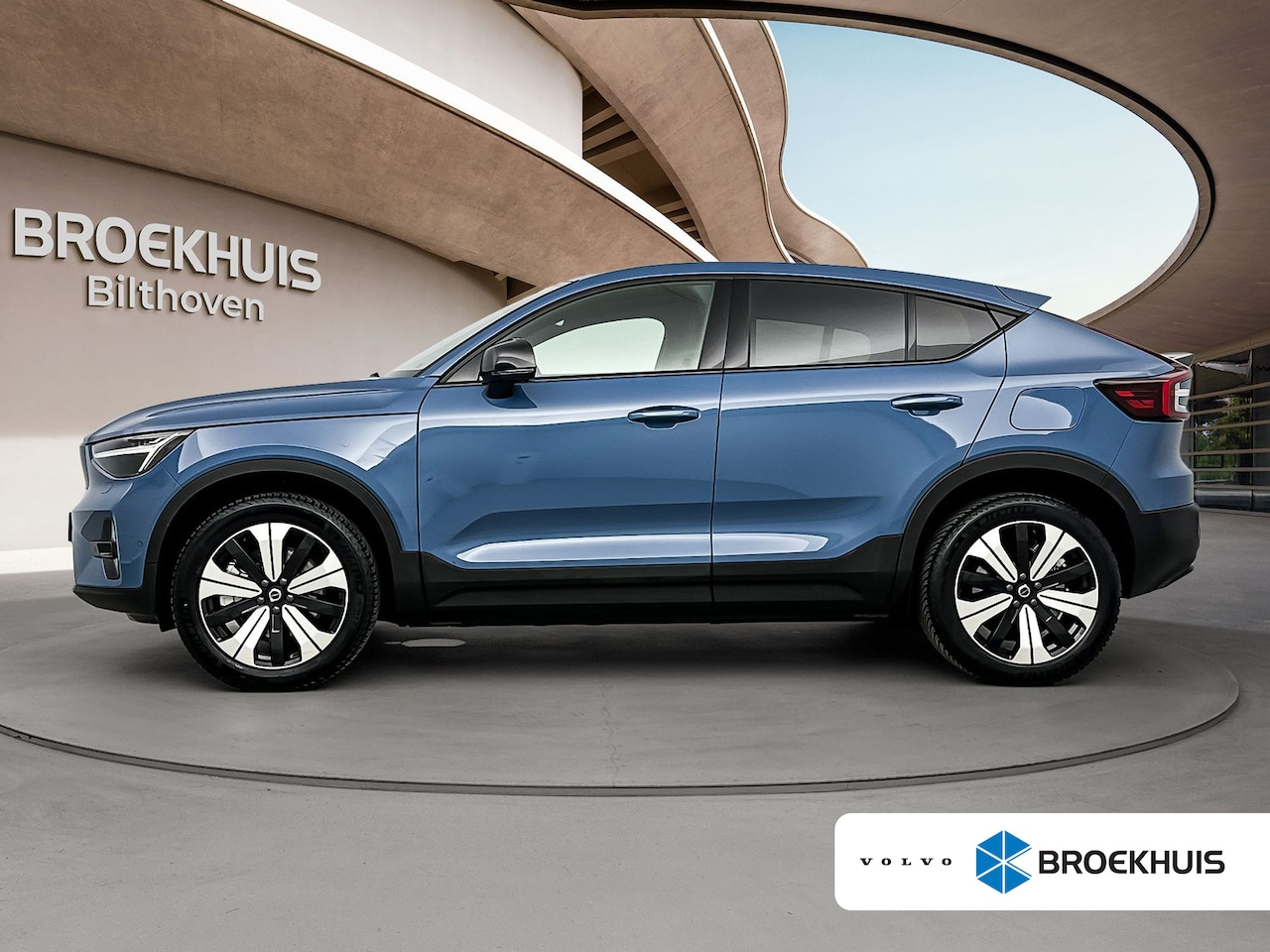 Volvo C40 - SINGLE MOTOR ULTIMATE | 360° Camera | Nubuck Bekleding | H&K Audio | All Season Banden | P - AutoWereld.nl