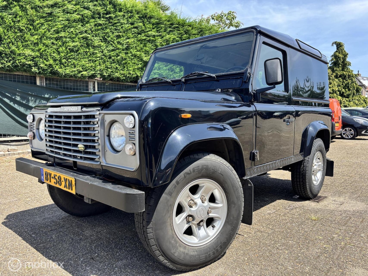 Land Rover Defender Hard Top - 2.5 Tdi 90" NIEUWE APK 07-2027! - AutoWereld.nl