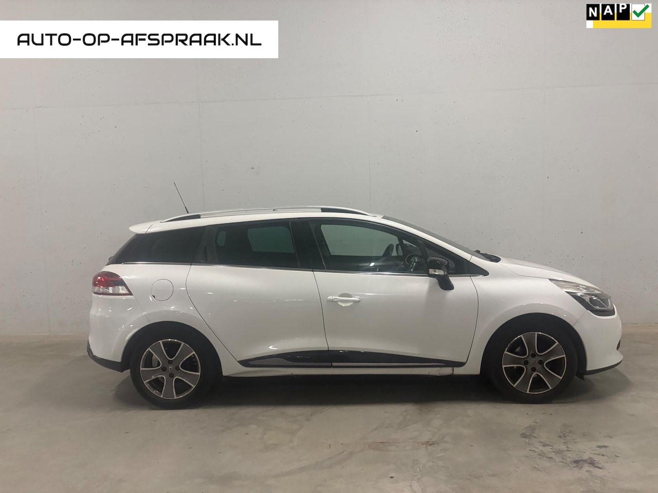 Renault Clio Estate - 0.9 TCe Night&Day Navi Cruise Airco APK - AutoWereld.nl