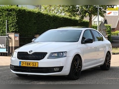 Skoda Octavia - 1.2 TSI Greentech Elegance Businessline | NAVI | CLIMA | CRUISE | XENON | NAP | MOOIE GOED